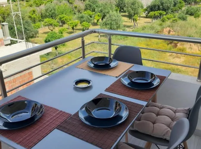 Apartment Center Himare